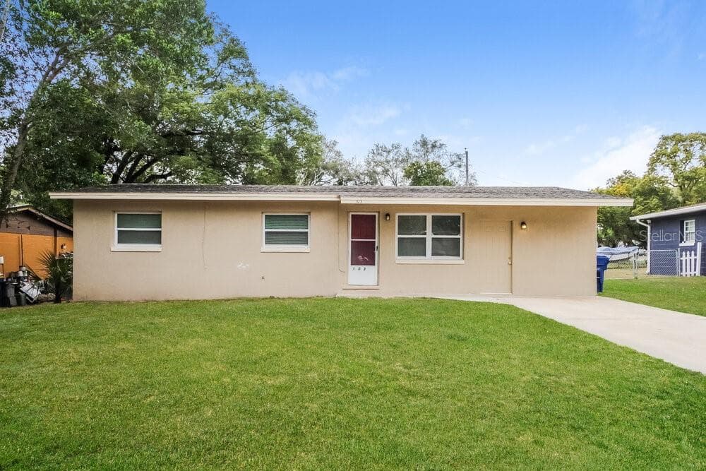103 LILLIAN STREET CLERMONT, FL 34715