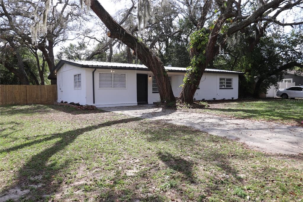 1817 E ANNONA AVENUE TAMPA, FL 33612