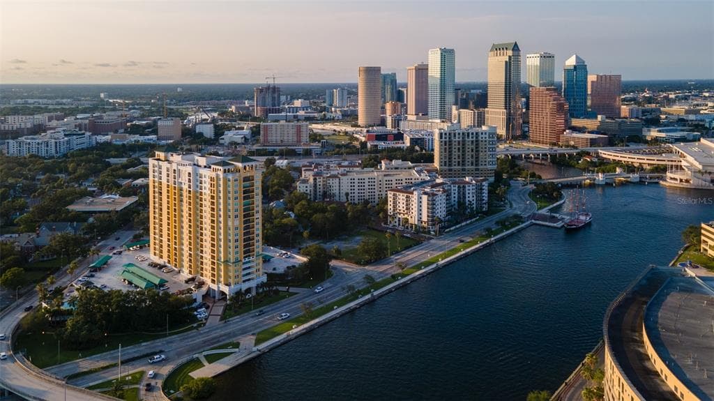 345 BAYSHORE BOULEVARD UNIT 802 TAMPA, FL 33606