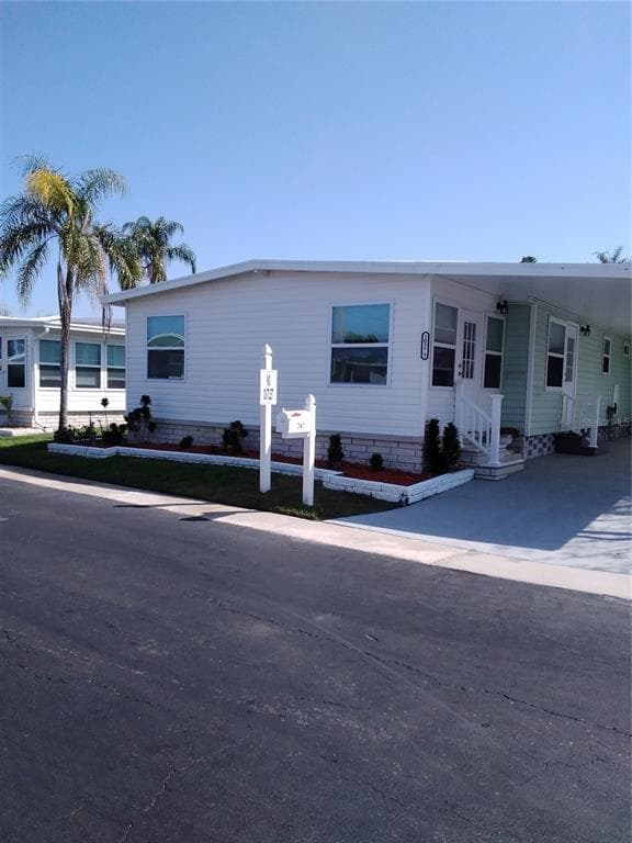 10379 S LAKE DRIVE UNIT 247 LARGO, FL 33773