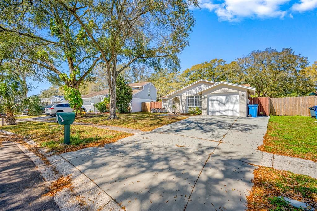 4903 TRASKWOOD COURT TAMPA, FL 33624