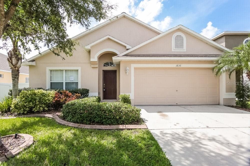 1636 BONITA BLUFF COURT RUSKIN, FL 33570