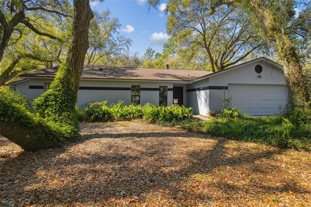 2321 TOWERY TRAIL LUTZ, FL 33549