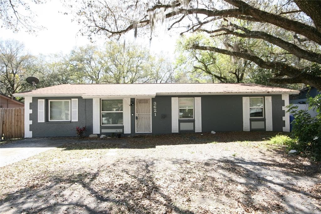 3621 SUGARCREEK DRIVE TAMPA, FL 33619