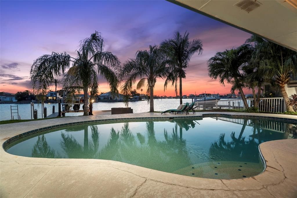 6450 3RD PALM POINT ST PETE BEACH, FL 33706