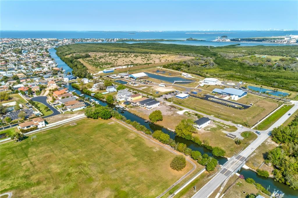 520 ESTUARY SHORE LANE APOLLO BEACH, FL 33572