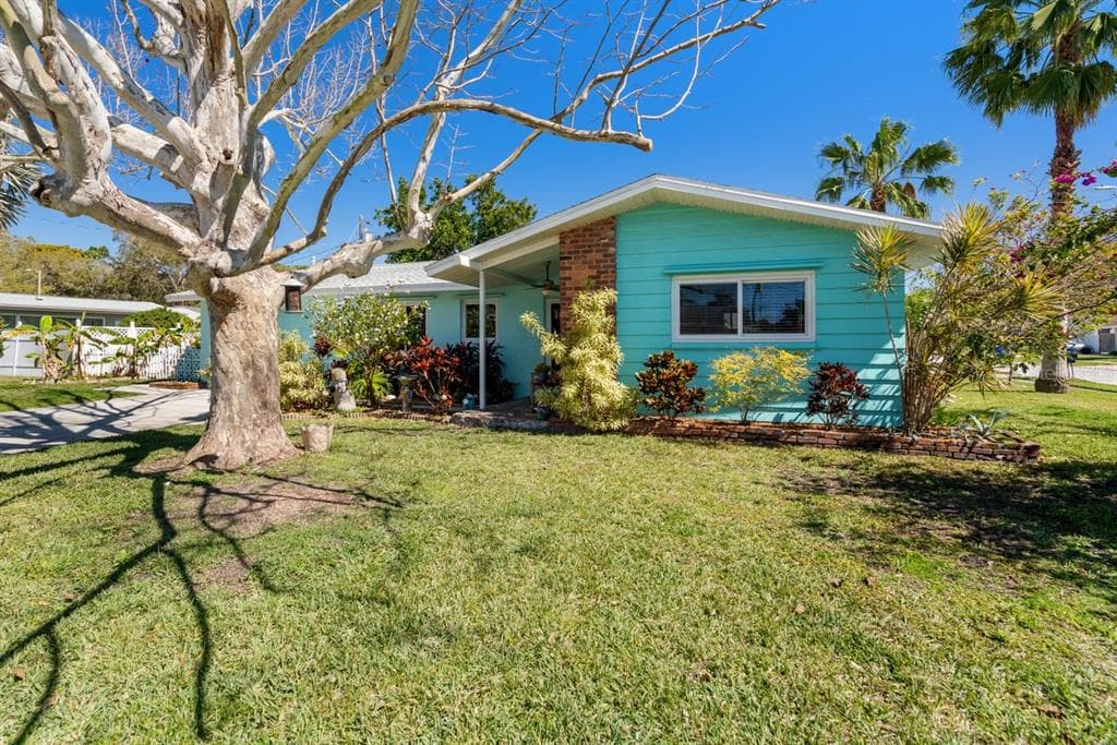 1491 SANTA MONICA DRIVE DUNEDIN, FL 34698