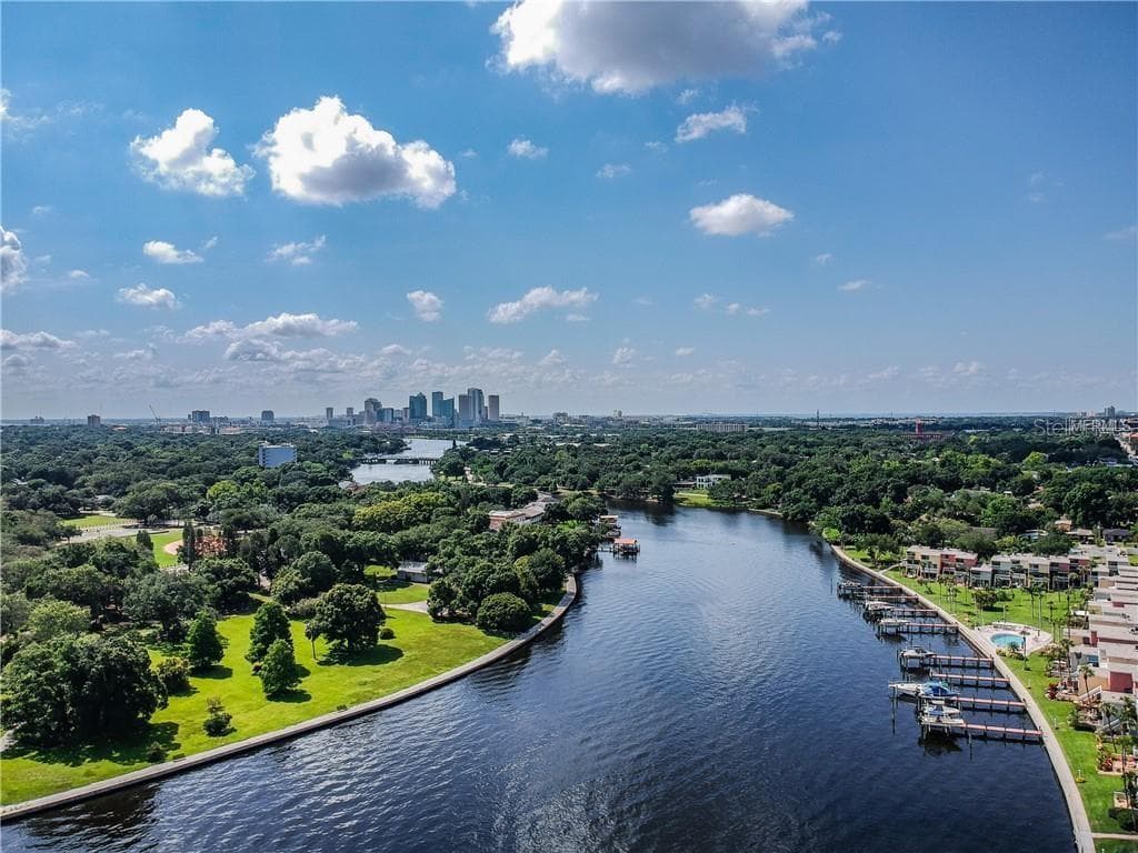 2424 W TAMPA BAY BOULEVARD UNIT C102 TAMPA, FL 33607