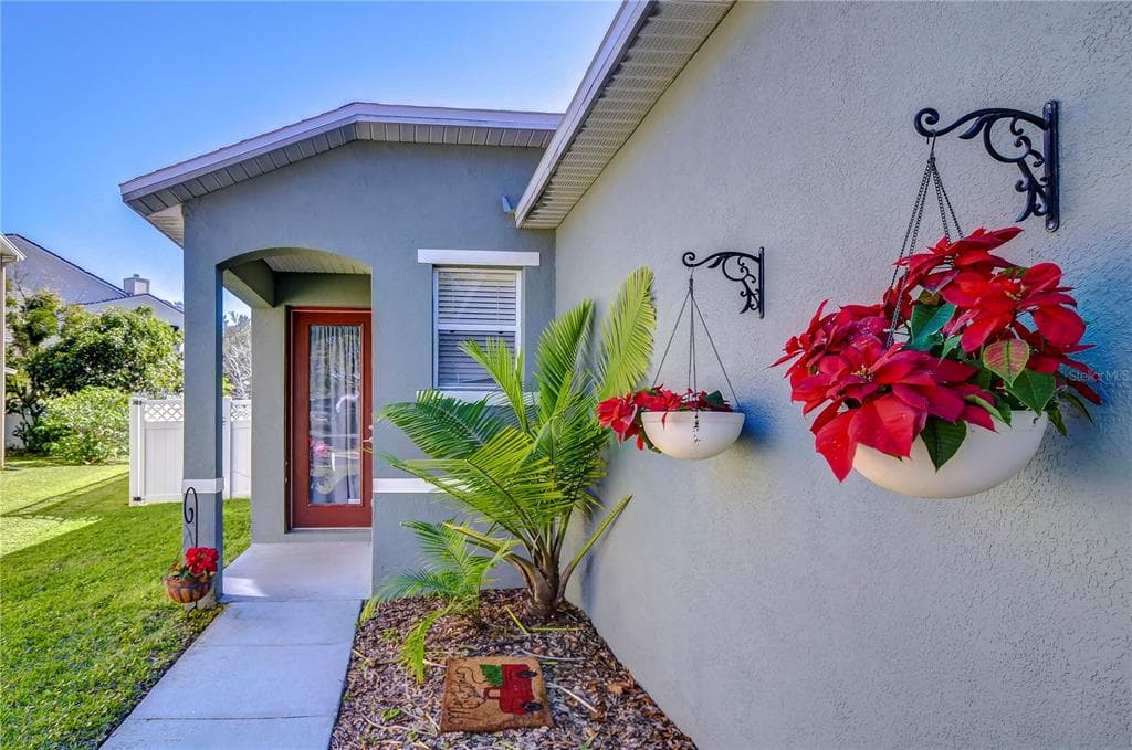 2320 SPRING HOLLOW LOOP