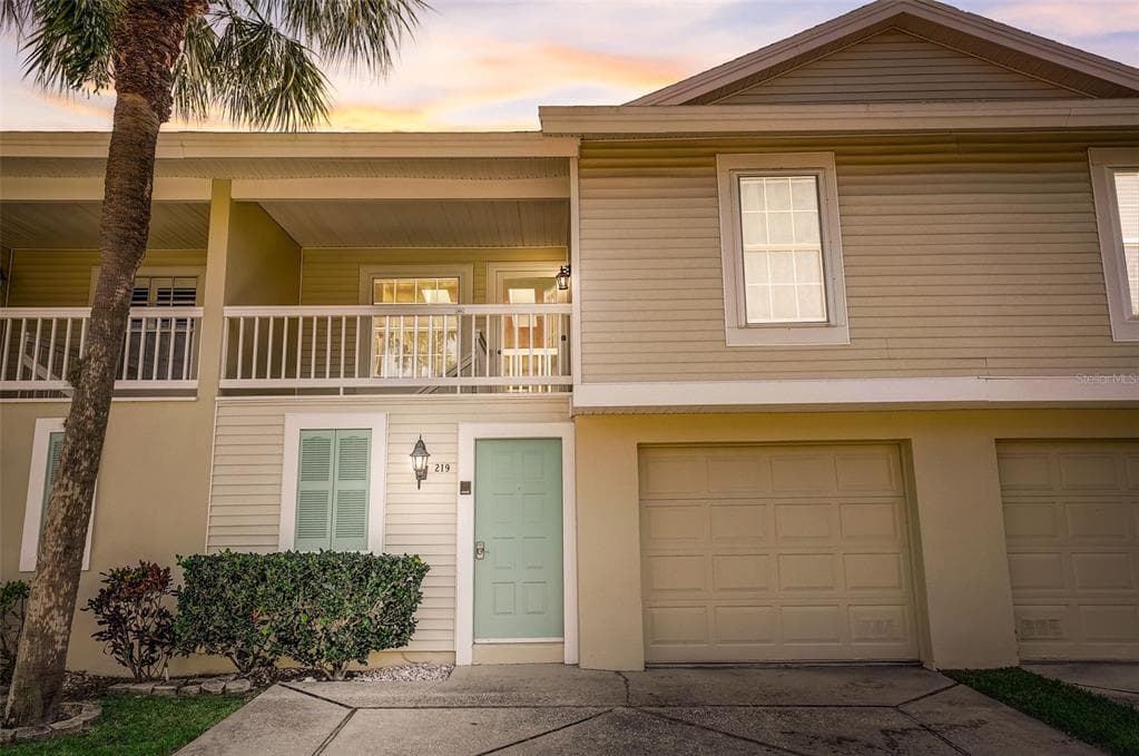 219 SUN VISTA CT S UNIT 7 TREASURE ISLAND, FL 33706
