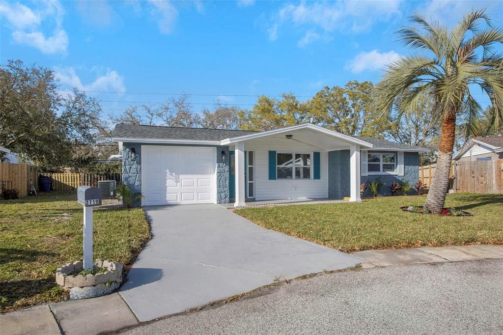 2719 LOTELA PLACE HOLIDAY, FL 34691