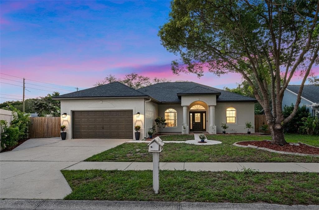 1992 HIDDEN SPRINGS PLACE CLEARWATER, FL 33760