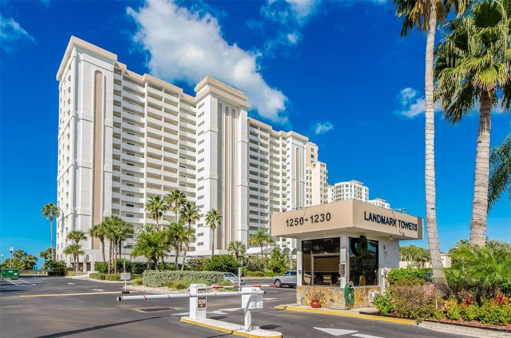 1230 GULF BOULEVARD UNIT 1402 CLEARWATER, FL 33767