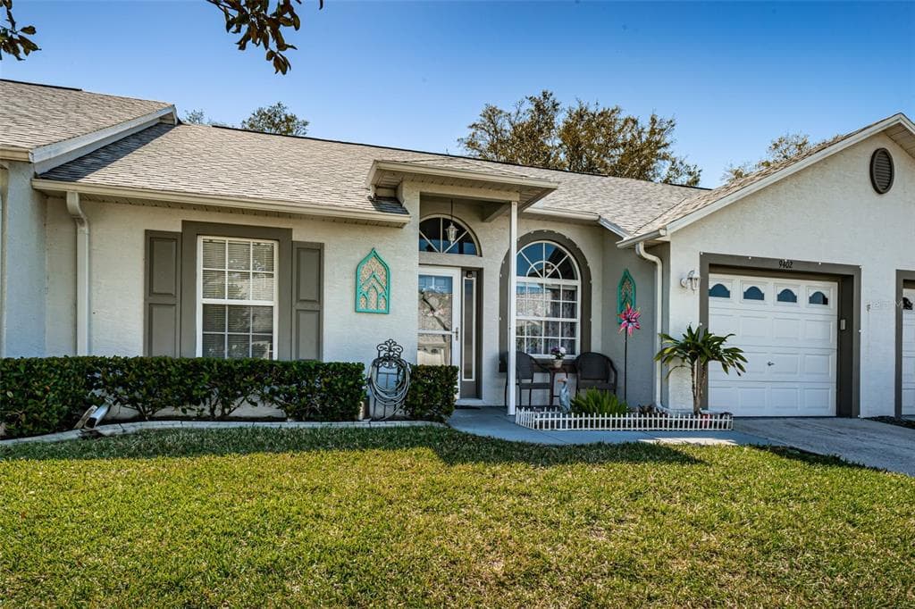 9402 VILLA ENTRADA NEW PORT RICHEY, FL 34655