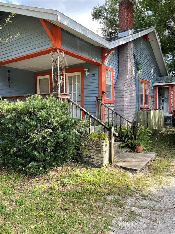 218 W INDIANA AVENUE