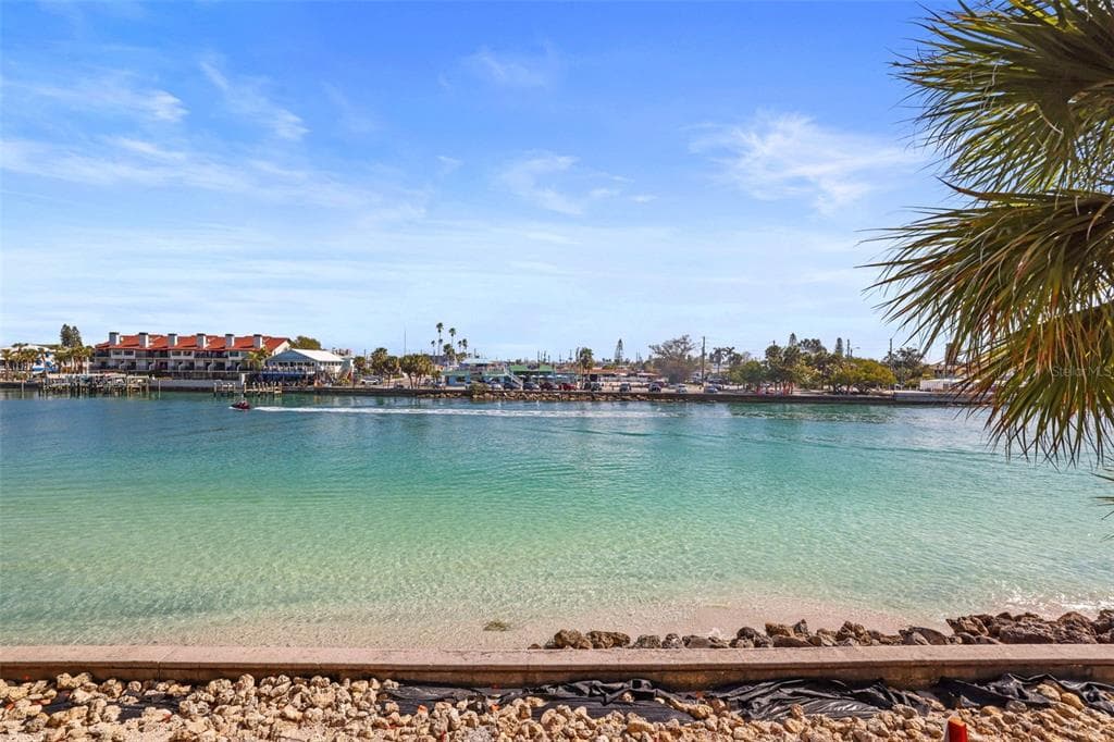 7435 BAYSHORE DRIVE UNIT 206 TREASURE ISLAND, FL 33706