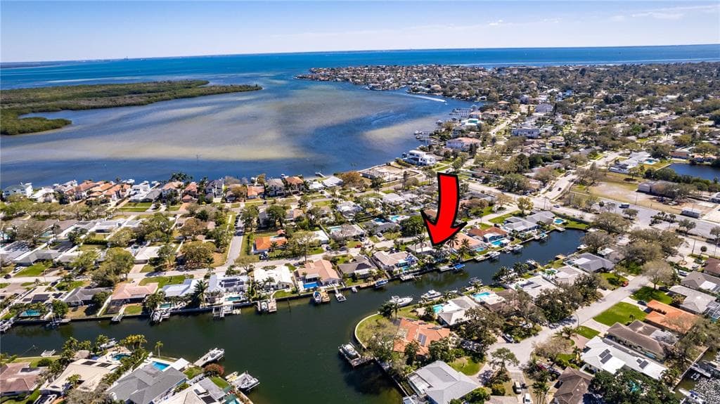 6332 TANGLEWOOD DRIVE NE ST PETERSBURG, FL 33702