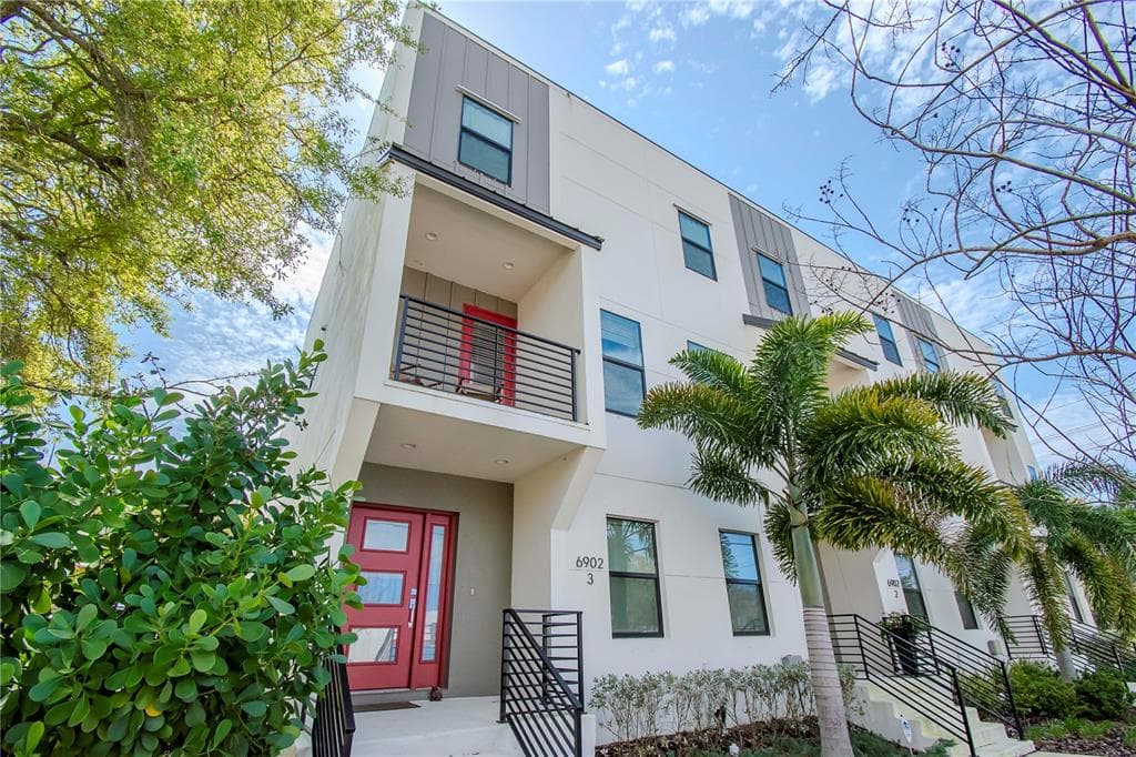 6902 S MACDILL AVENUE UNIT 3 TAMPA, FL 33611