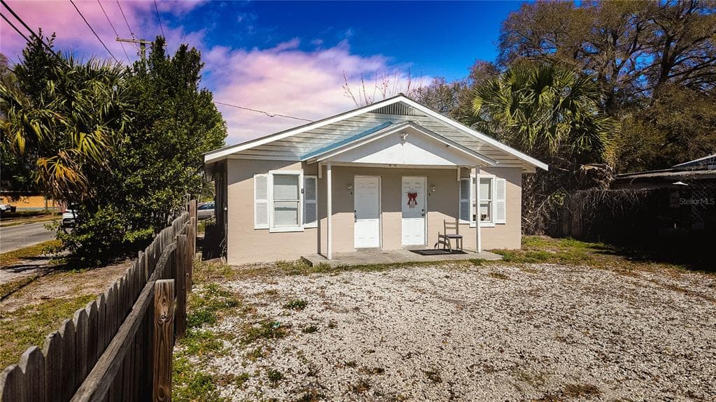 3002 E CURTIS STREET TAMPA, FL 33610