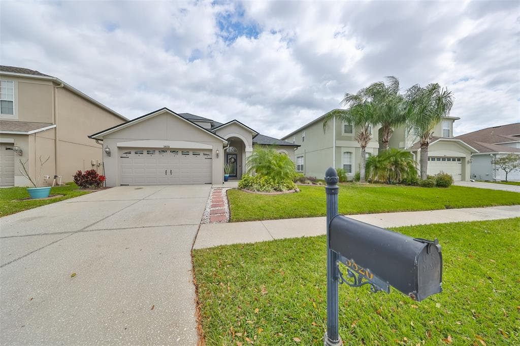 3820 OLDE LANARK DRIVE LAND O LAKES, FL 34638