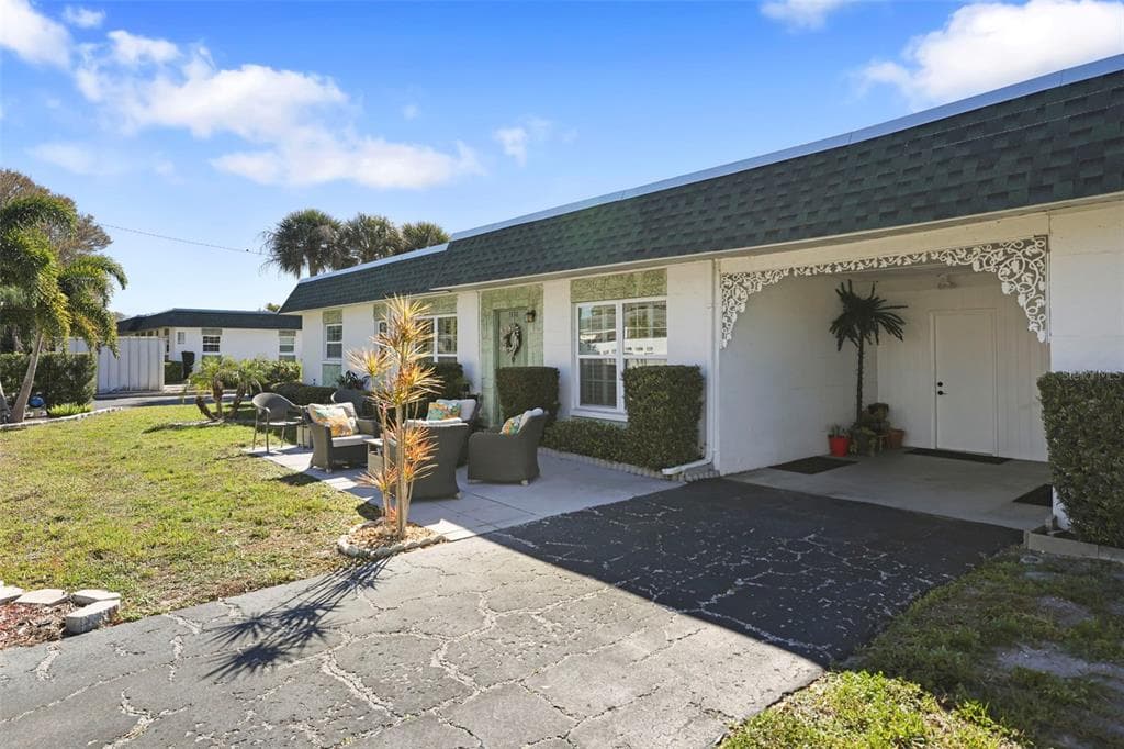 7838 40TH AVENUE N ST PETERSBURG, FL 33709