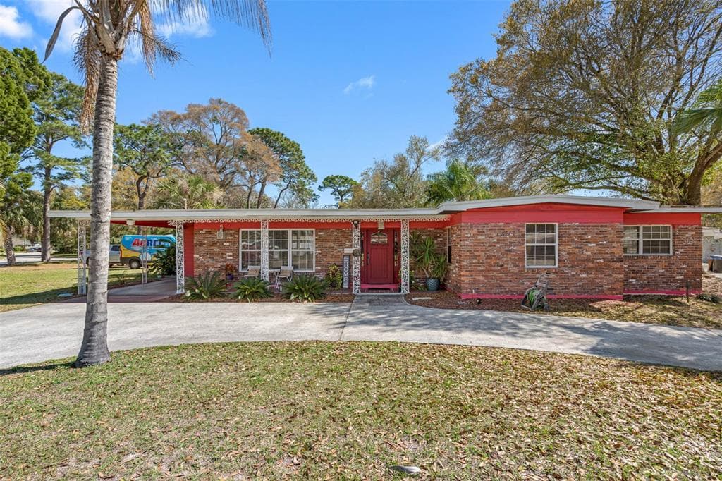 7305 N SAINT VINCENT STREET TAMPA, FL 33614