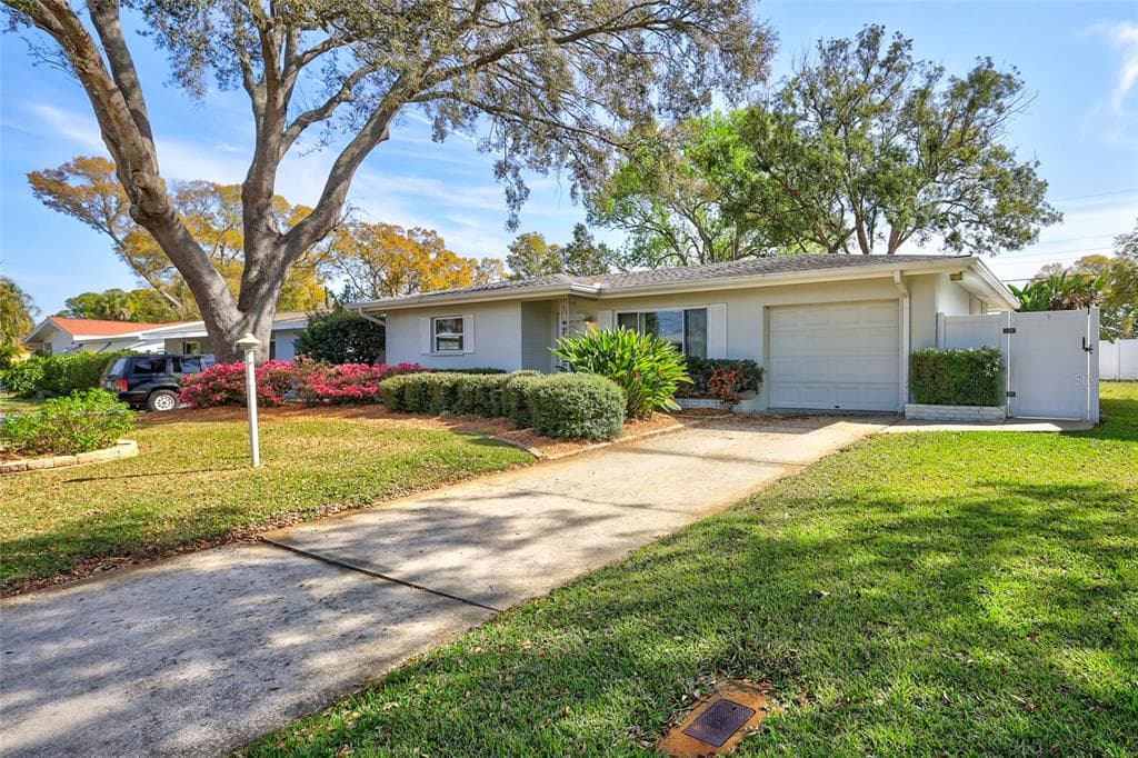 309 TERESA DRIVE LARGO, FL 33770