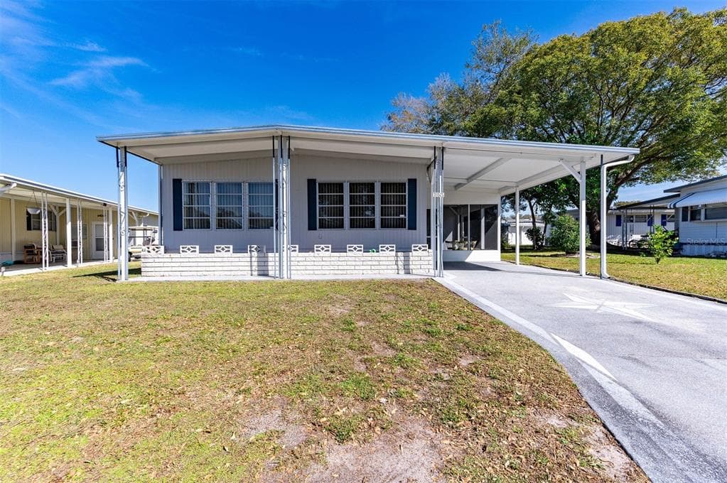 38525 WILLOUGHBY DRIVE ZEPHYRHILLS, FL 33540
