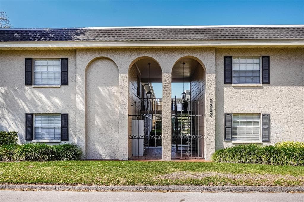2207 S CAROLINA AVENUE UNIT 17 TAMPA, FL 33629