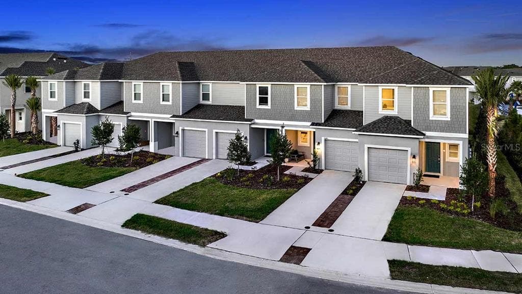 2256 PARAVANE WAY WESLEY CHAPEL, FL 33543