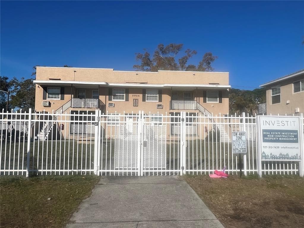 2025 7TH STREET S UNIT 3 ST PETERSBURG, FL 33705