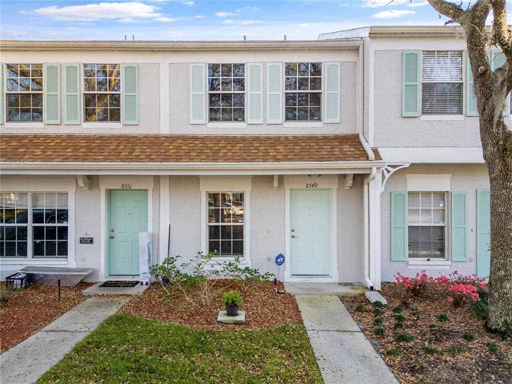 8549 HUNTERS KEY CIRCLE TAMPA, FL 33647