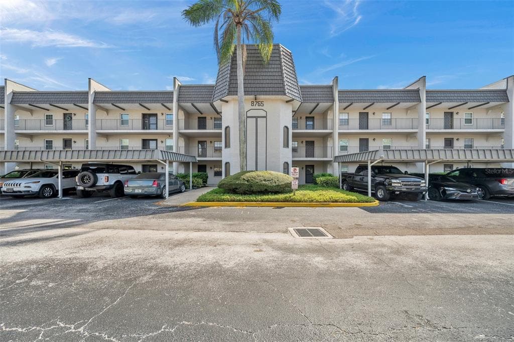 8765 BARDMOOR BOULEVARD UNIT 302 SEMINOLE, FL 33777