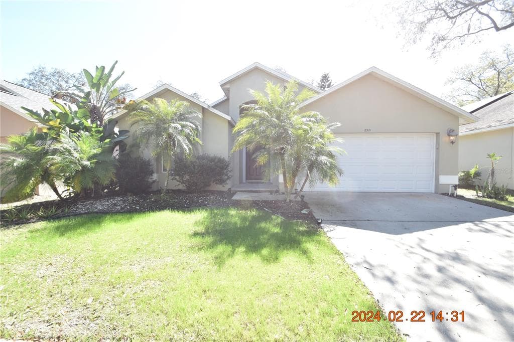 2521 CLARESIDE DRIVE VALRICO, FL 33596