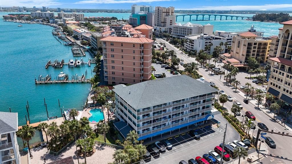 504 S GULFVIEW BOULEVARD