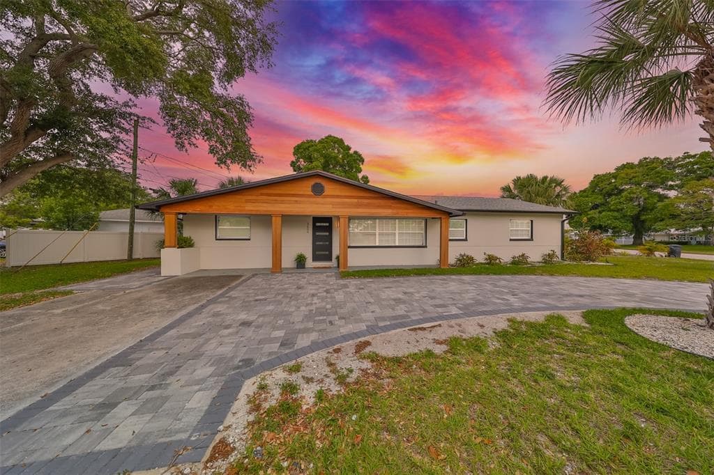 2600 66TH WAY N ST PETERSBURG, FL 33710