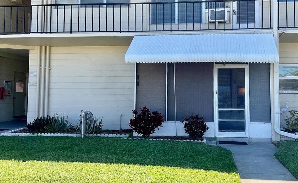 4001 58TH STREET N UNIT 7 KENNETH CITY, FL 33709