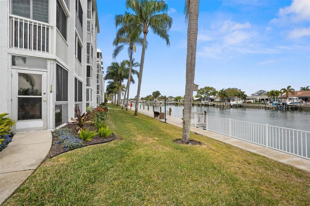 4904 38TH WAY S UNIT 116