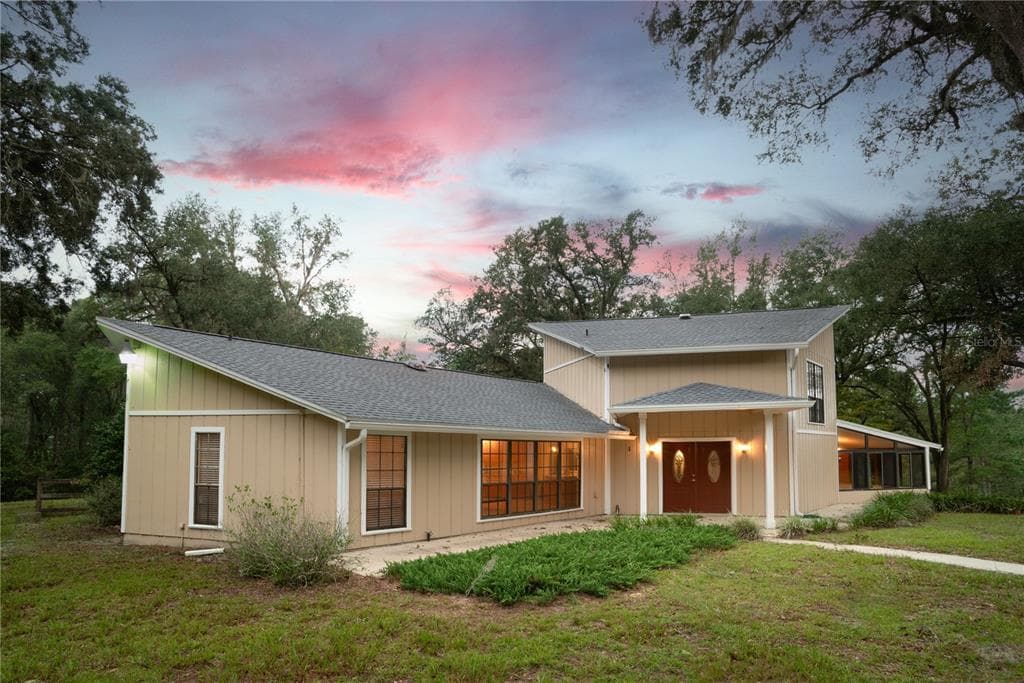 977 WINDSOCK LANE BRYCEVILLE, FL 32009