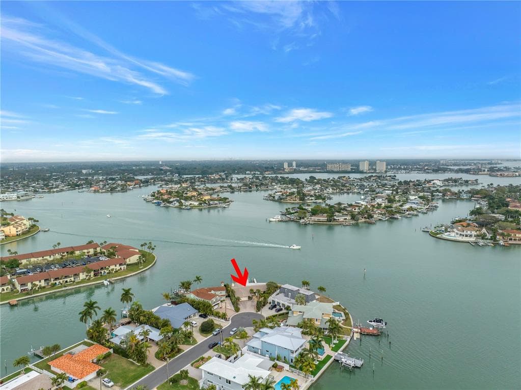 15 ISLAND DRIVE