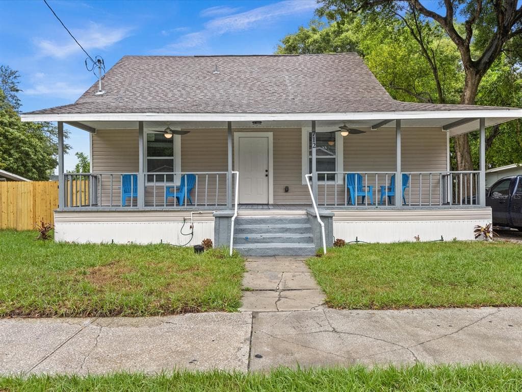 712 E LAKE AVENUE TAMPA, FL 33603