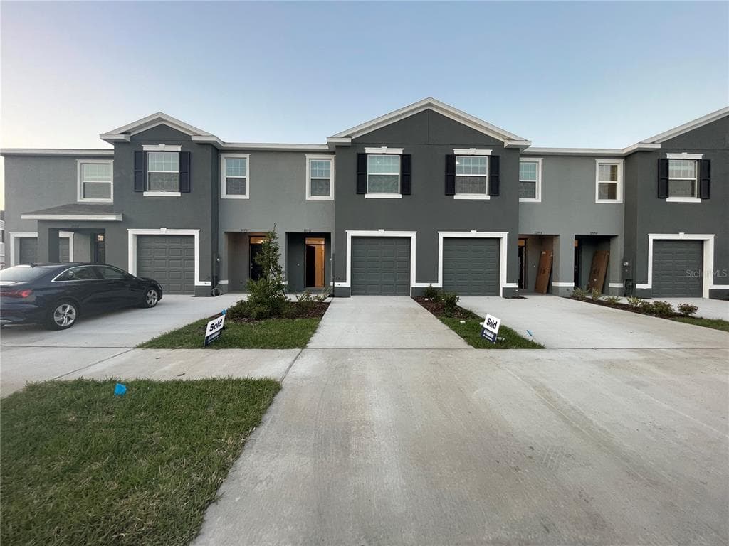 32951 TULIP PETAL LANE WESLEY CHAPEL, FL 33545