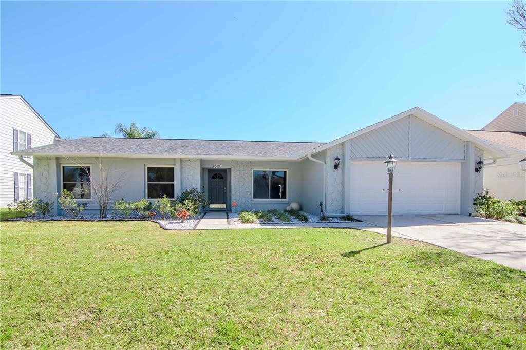2621 GREEN VALLEY STREET VALRICO, FL 33596