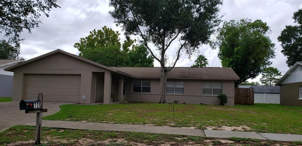 720 CALM DRIVE BRANDON, FL 33511