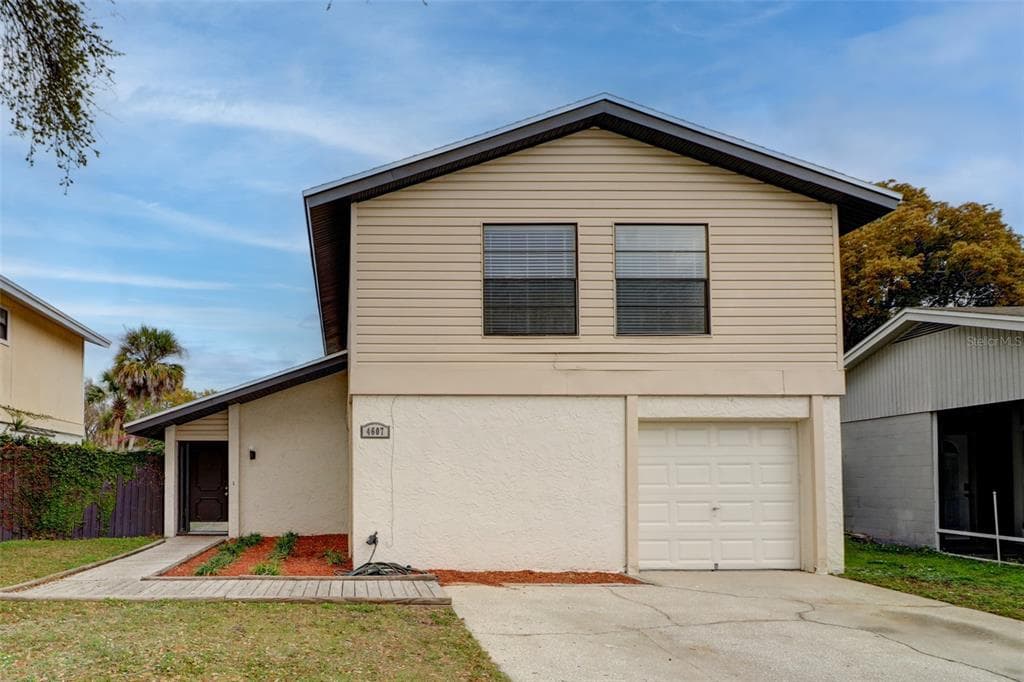 4607 GROVE POINT DRIVE TAMPA, FL 33624