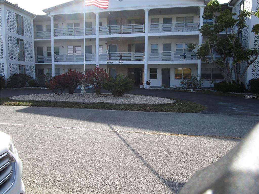 6000 20TH STREET N UNIT 143 ST PETERSBURG, FL 33714