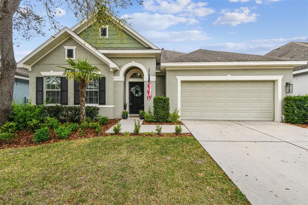 15814 STARLING WATER DR LITHIA, FL 33547