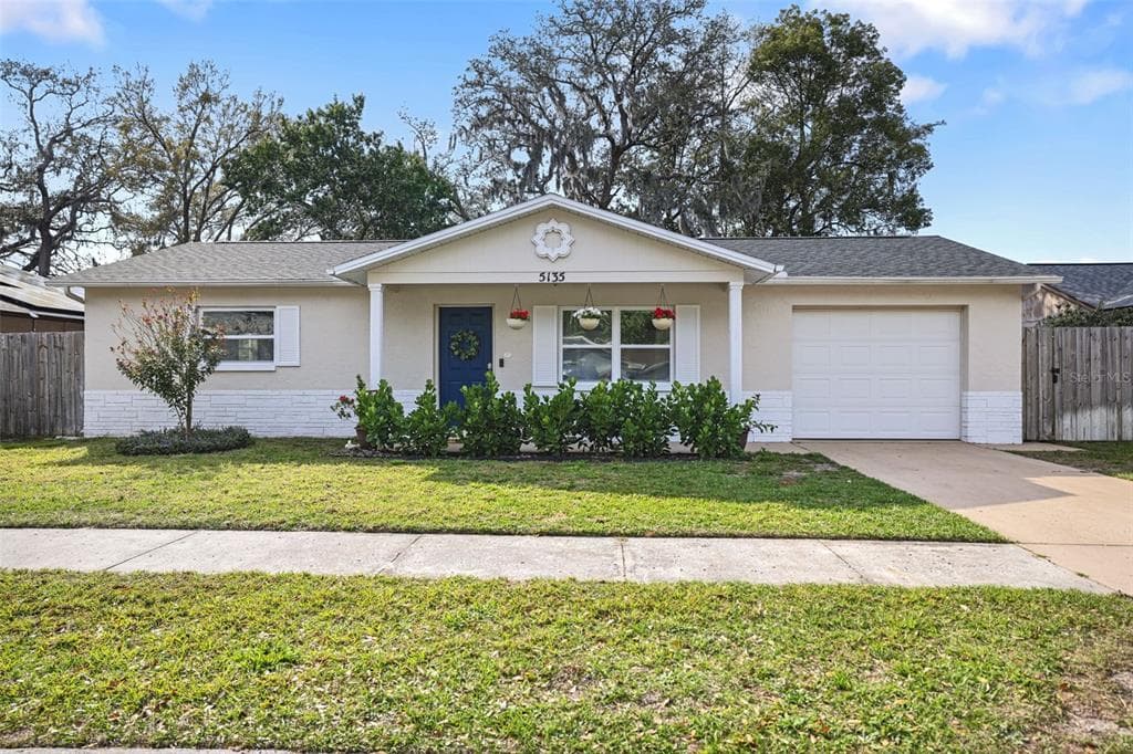 5135 RIVER POINT COURT NEW PORT RICHEY, FL 34653