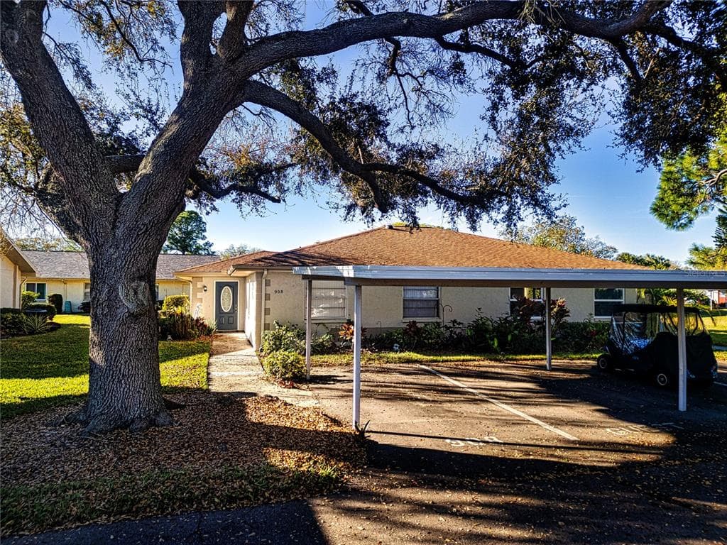 908 HENDON COURT UNIT 129 SUN CITY CENTER, FL 33573