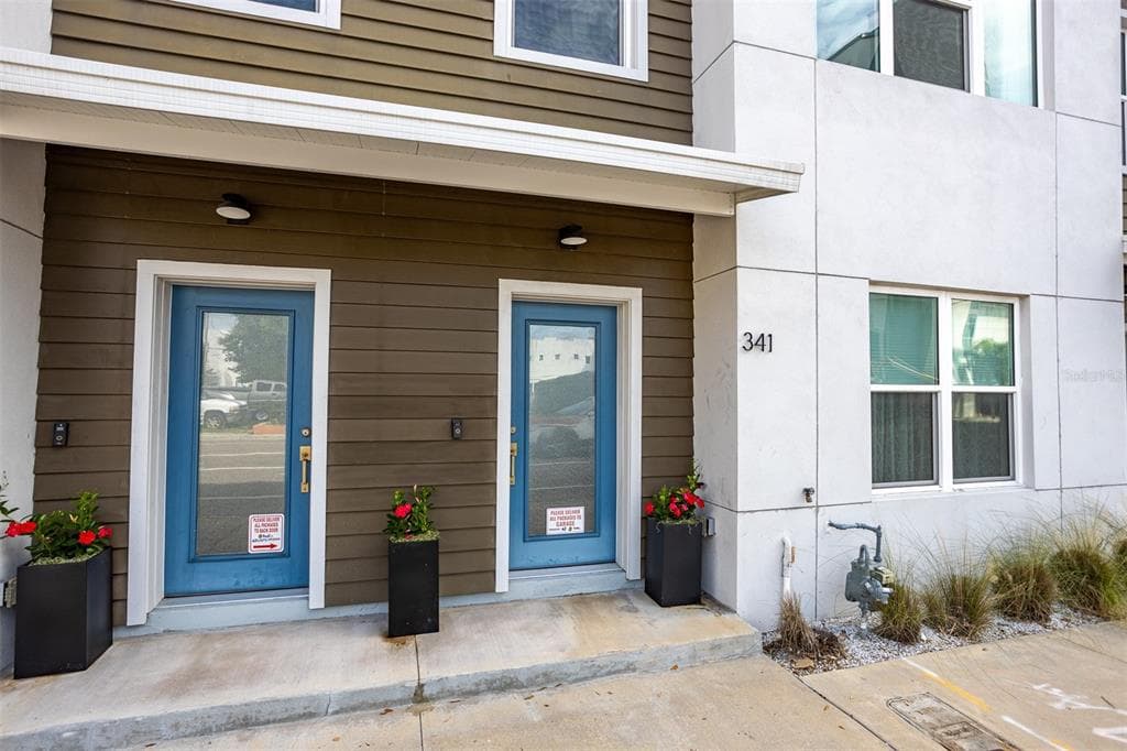 341 8TH STREET N